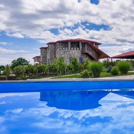 Chateau Tetri Bairagebi White Flags Kisiskhevi Bagian luar foto