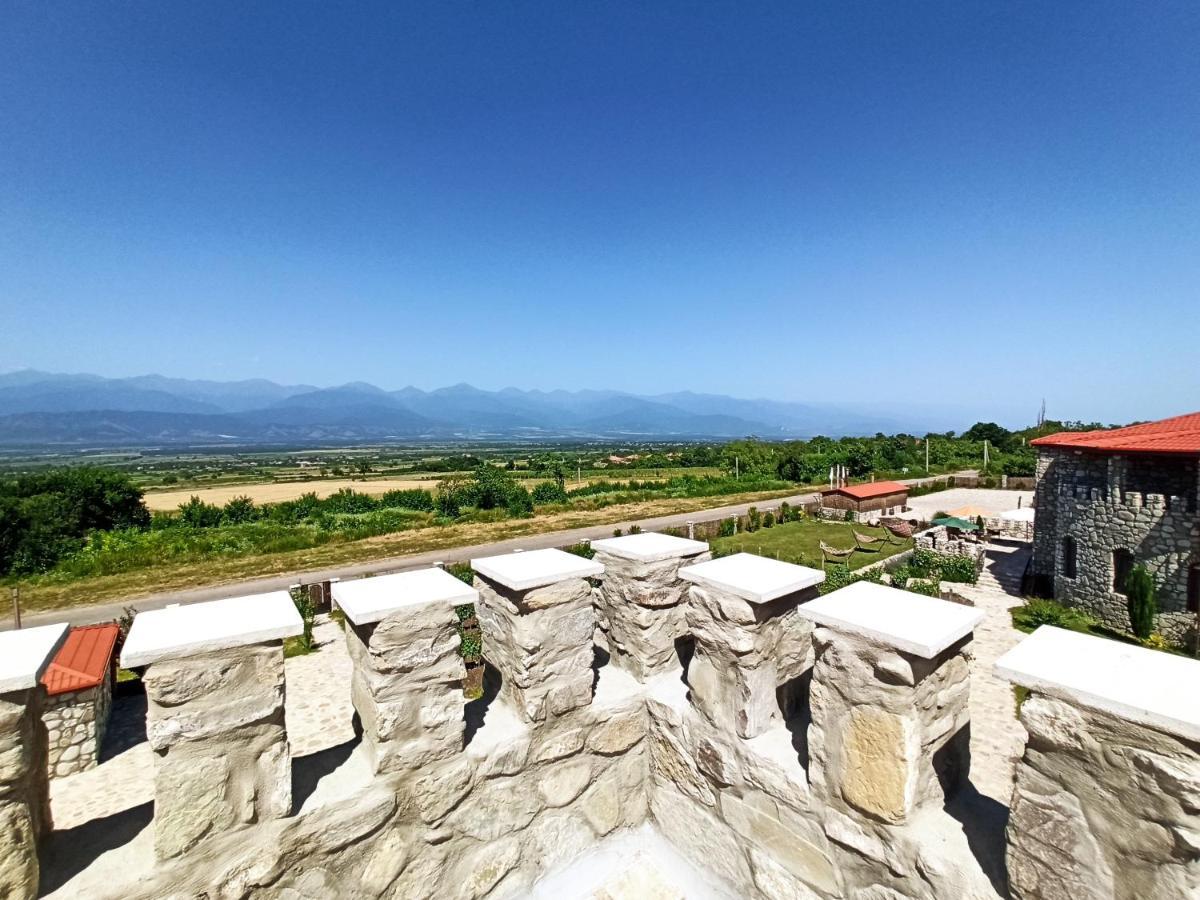 Chateau Tetri Bairagebi White Flags Kisiskhevi Bagian luar foto