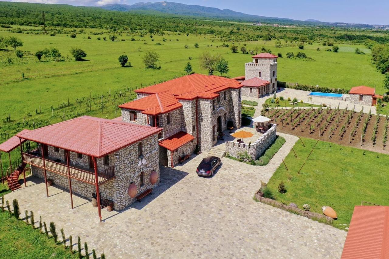 Chateau Tetri Bairagebi White Flags Kisiskhevi Bagian luar foto