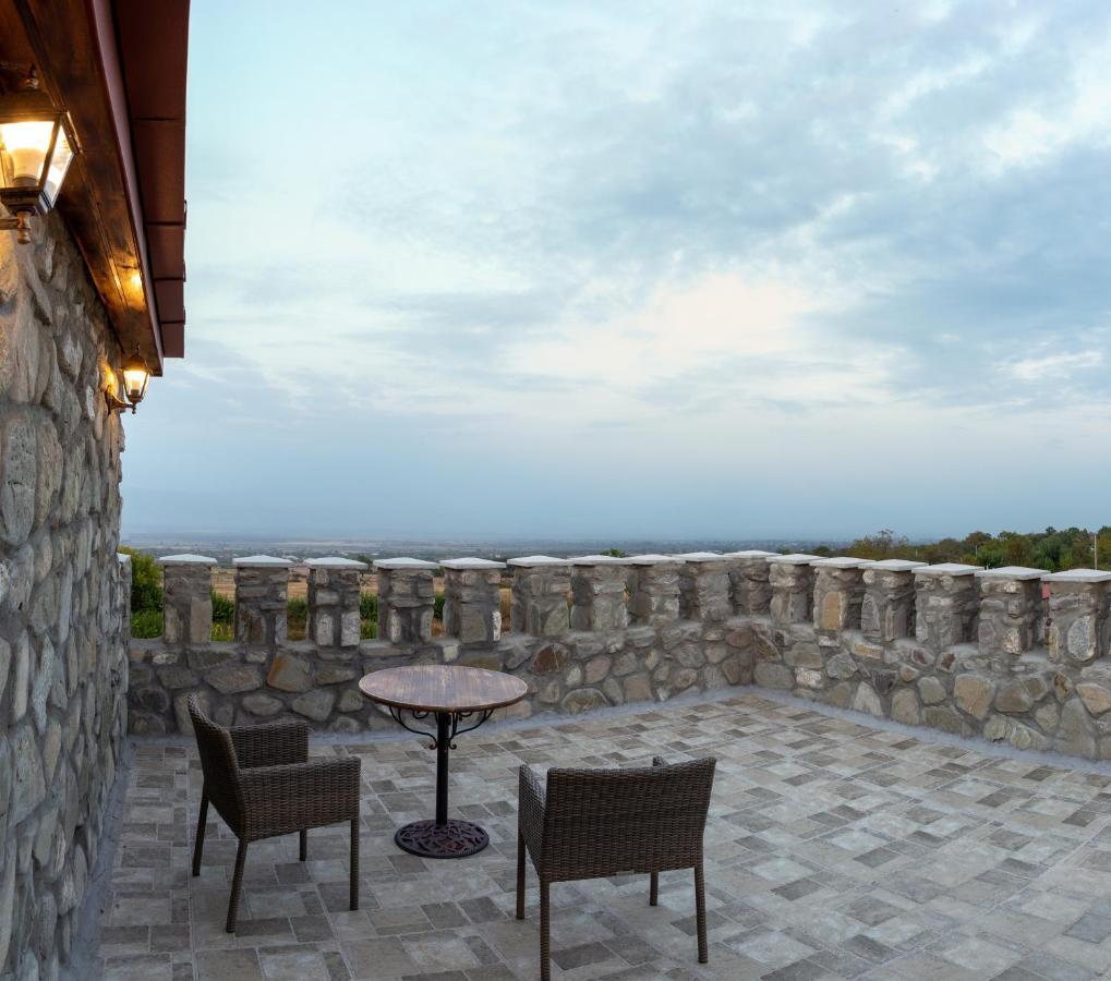 Chateau Tetri Bairagebi White Flags Kisiskhevi Bagian luar foto